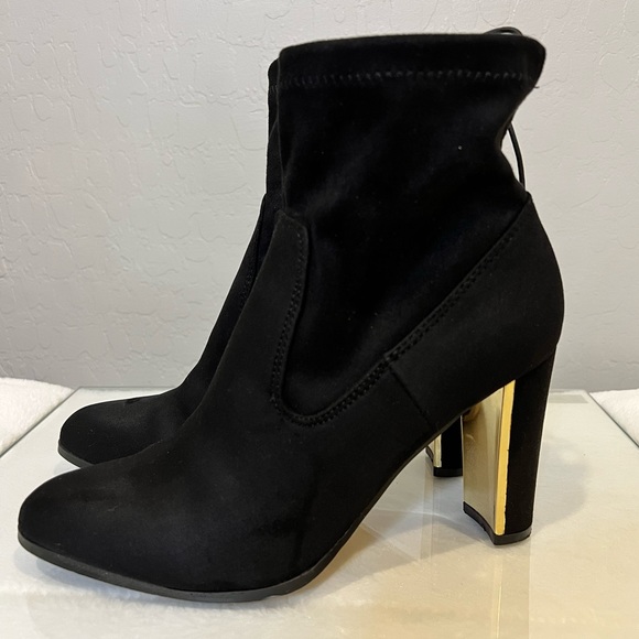 Shoes - Color: black with gold color hardware, material: Suede-like, size: 7.5